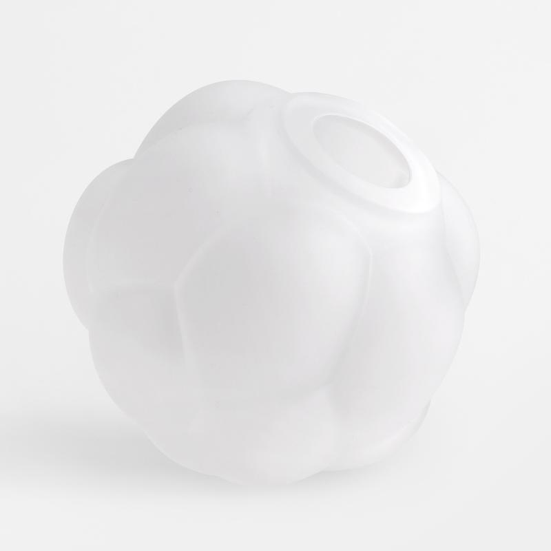 Berry Tales Skulptur, Hvid fra Kosta Boda