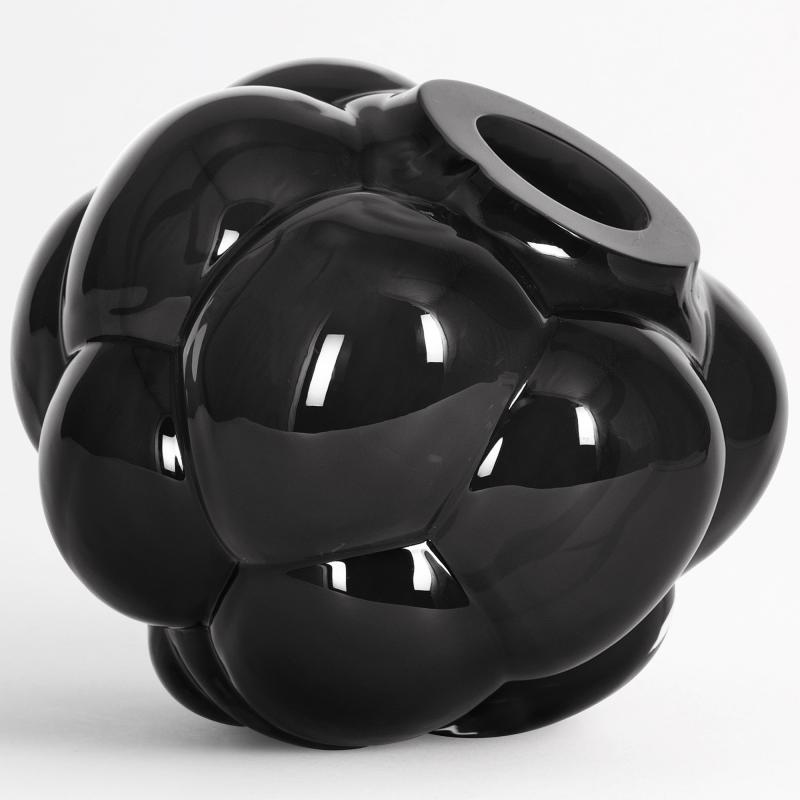 Berry Tales Skulptur, Sort fra Kosta Boda