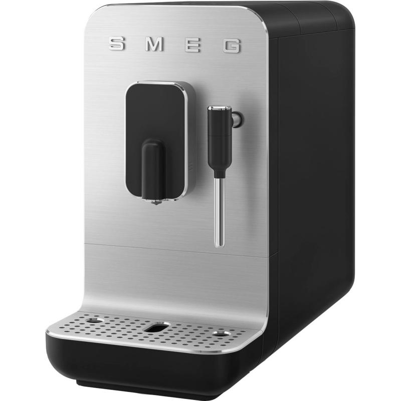 Bcc02blmeu Espressomaskine M. Mælkskummer fra Smeg