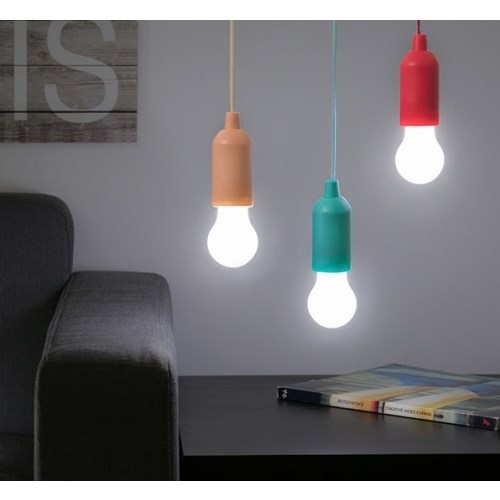 Bærbar Led Pære Med Snor   Ass Farver     fra Innovagoods